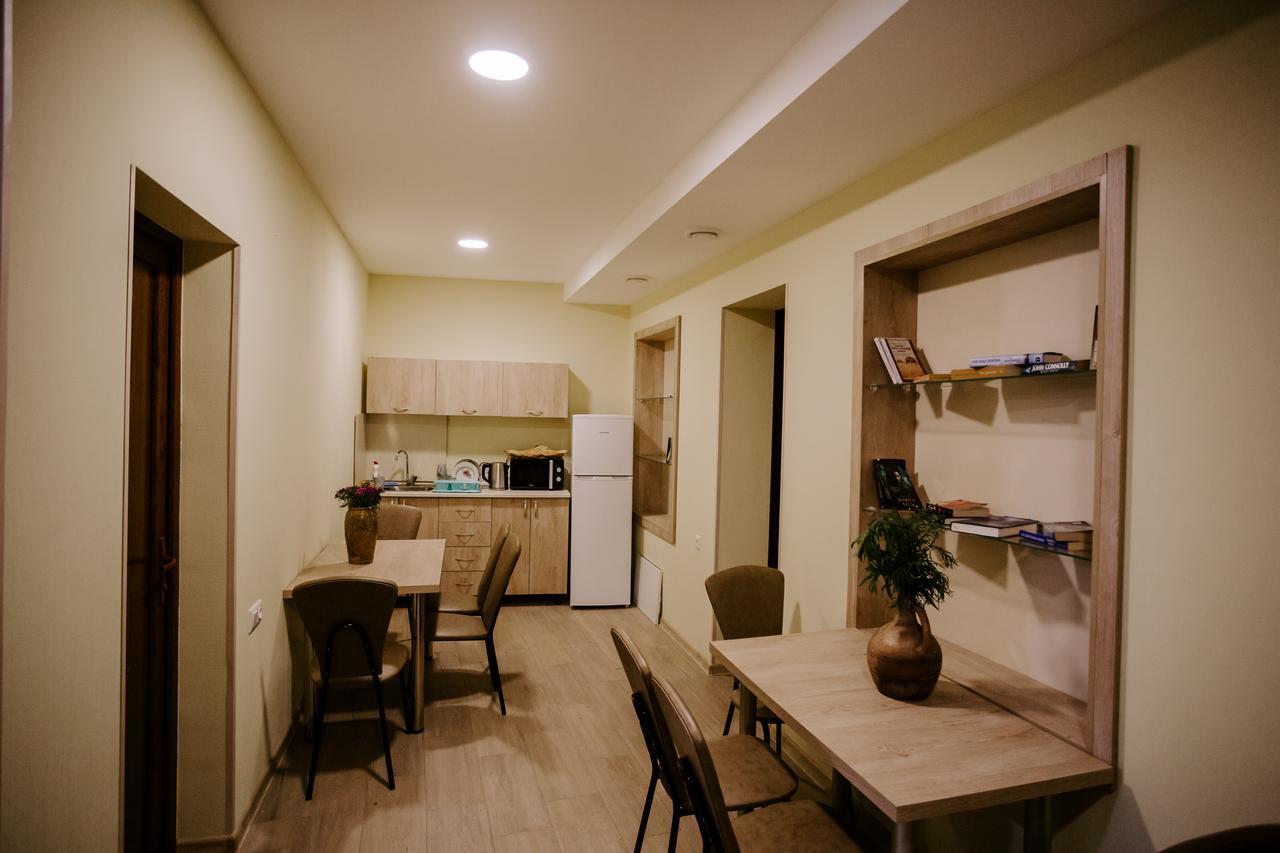 Tbilisi Viking Hostel ภายนอก รูปภาพ