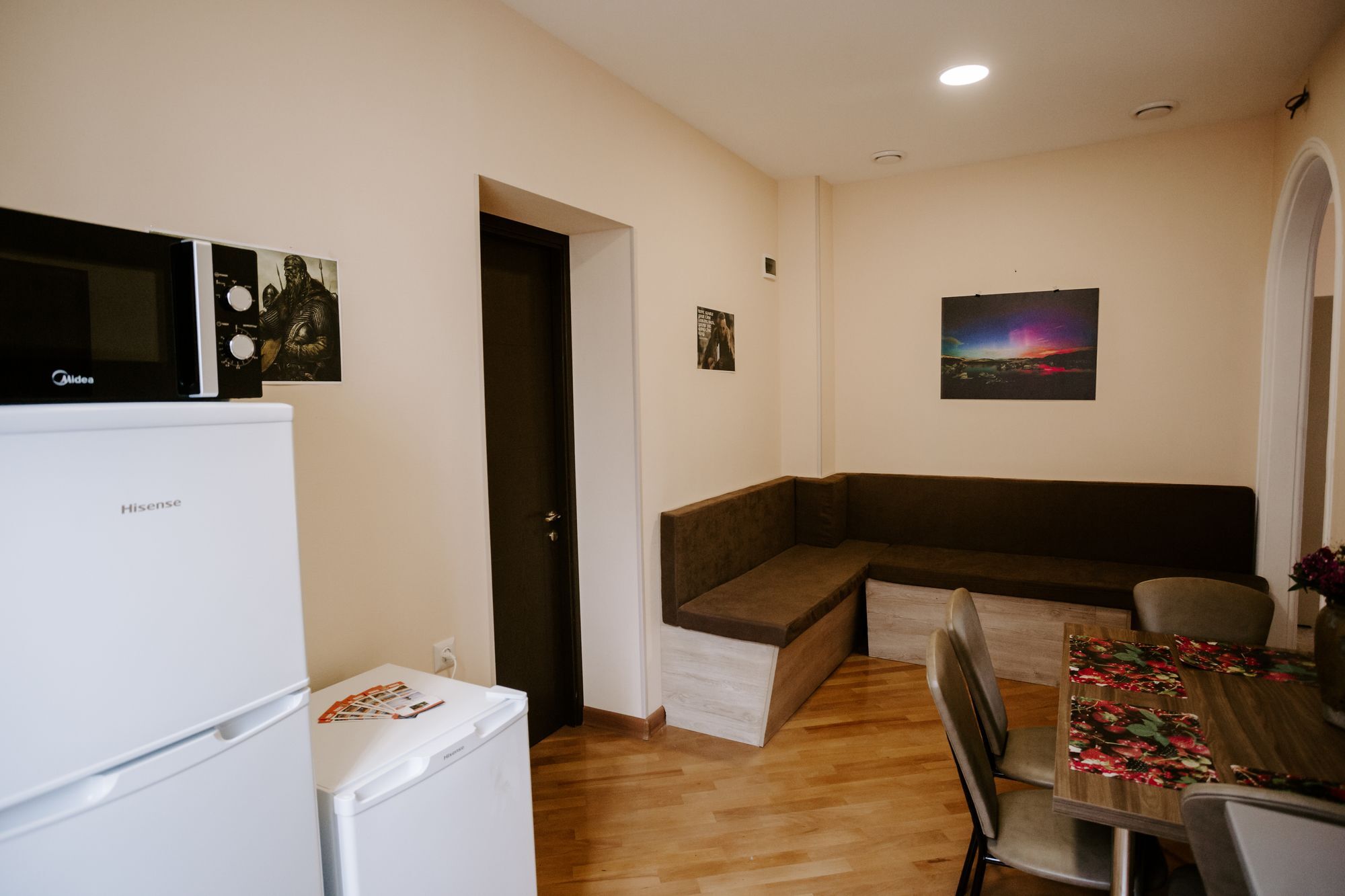 Tbilisi Viking Hostel ภายนอก รูปภาพ
