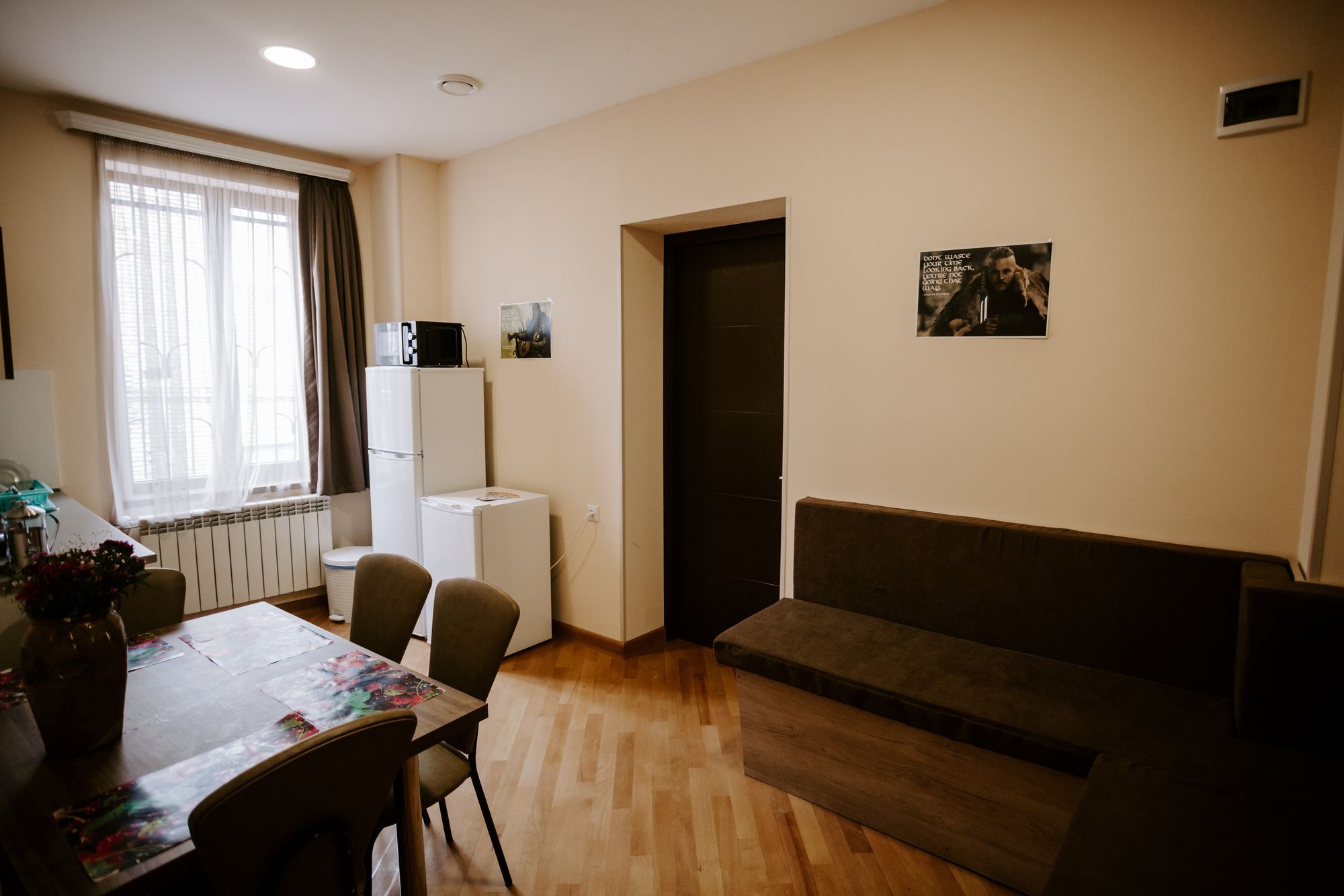 Tbilisi Viking Hostel ภายนอก รูปภาพ